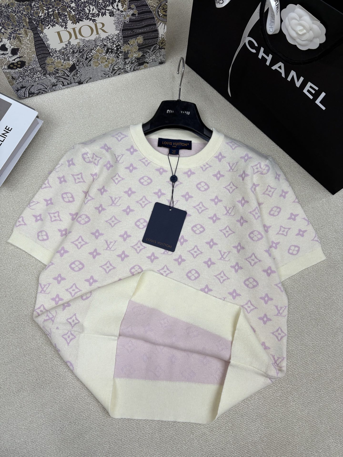 Women's short sleeves
